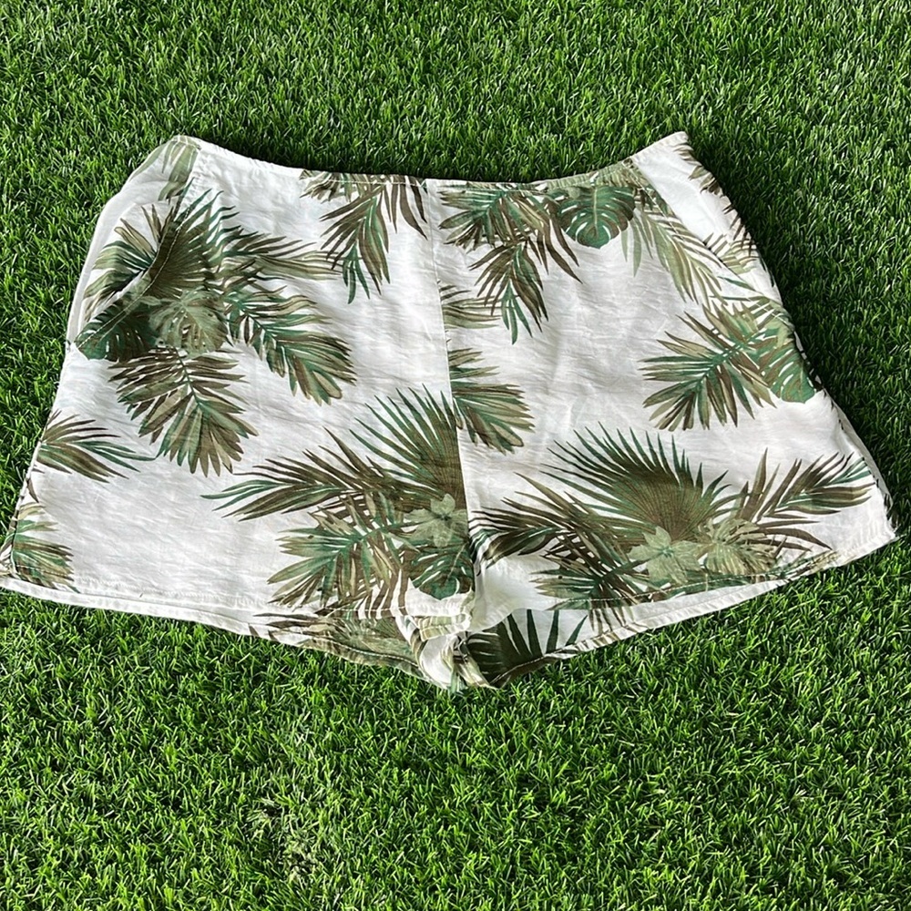 POOKIE & SEBASTIAN Palm Leaf Shorts size medium